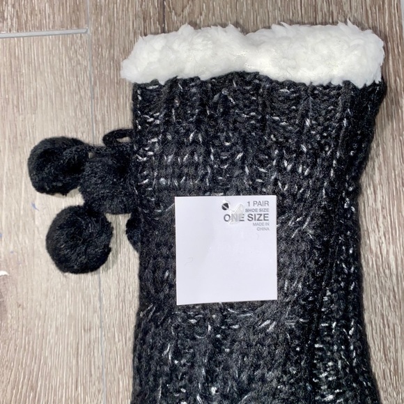 NWT MIXIT THICK KNOT SLIPPER SOCKS - Picture 2 of 6